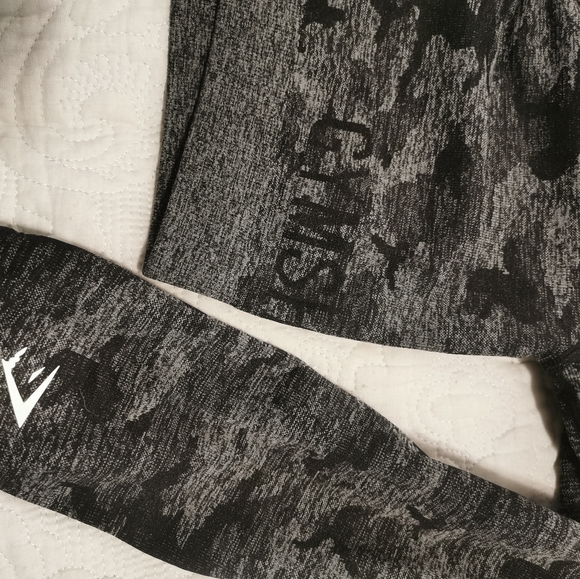 Gymshark longsleeve camo black/grey - Picture 2 of 5